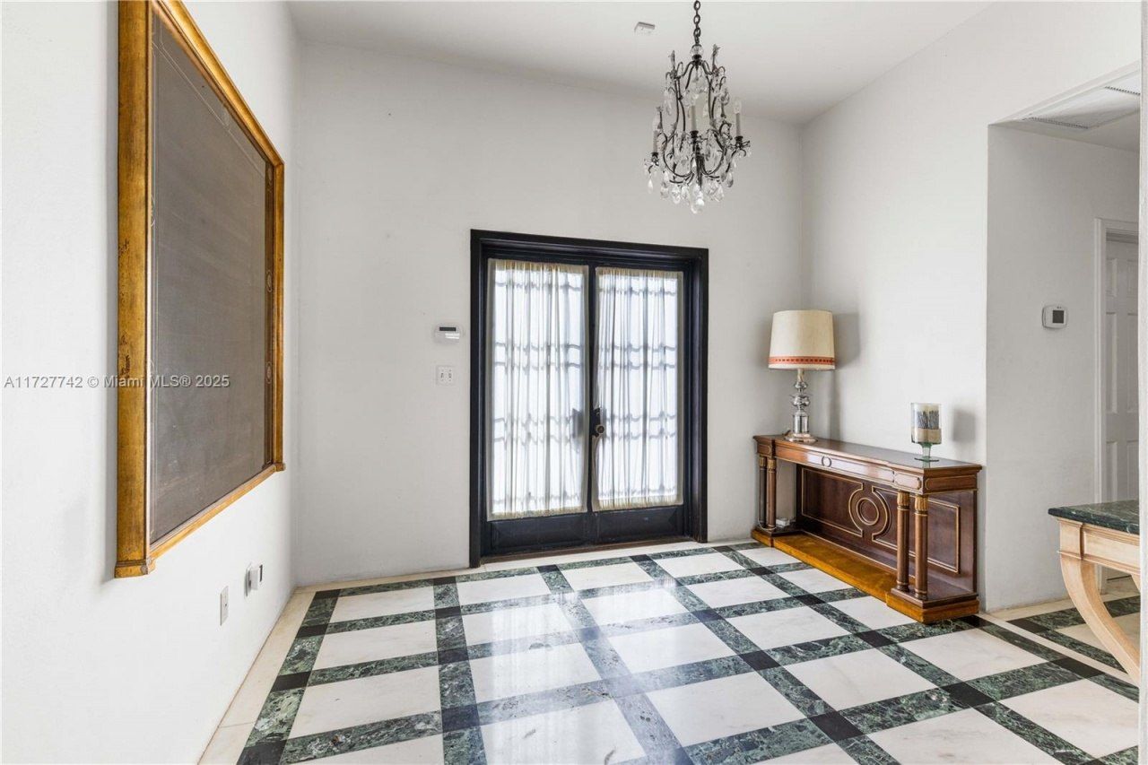 1181 S Alhambra Cir, Coral Gables, FL 33146 Photo