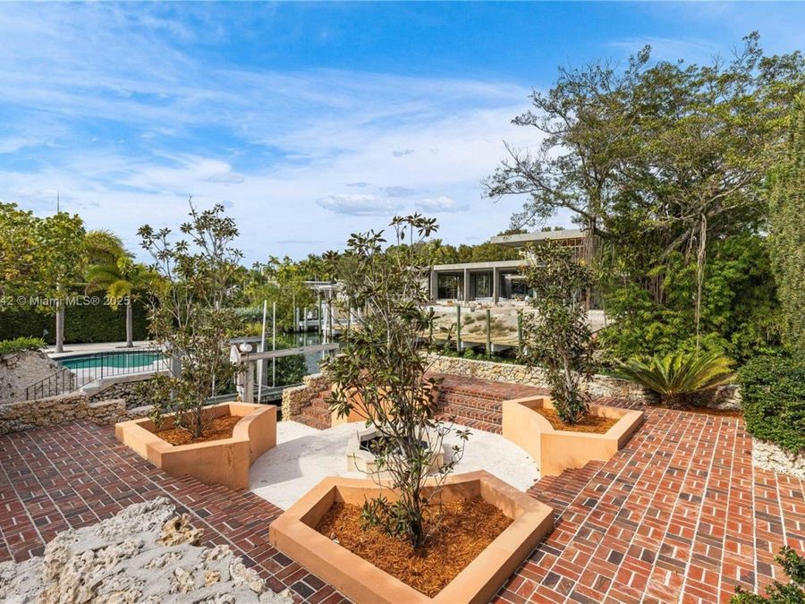 Property Image 47