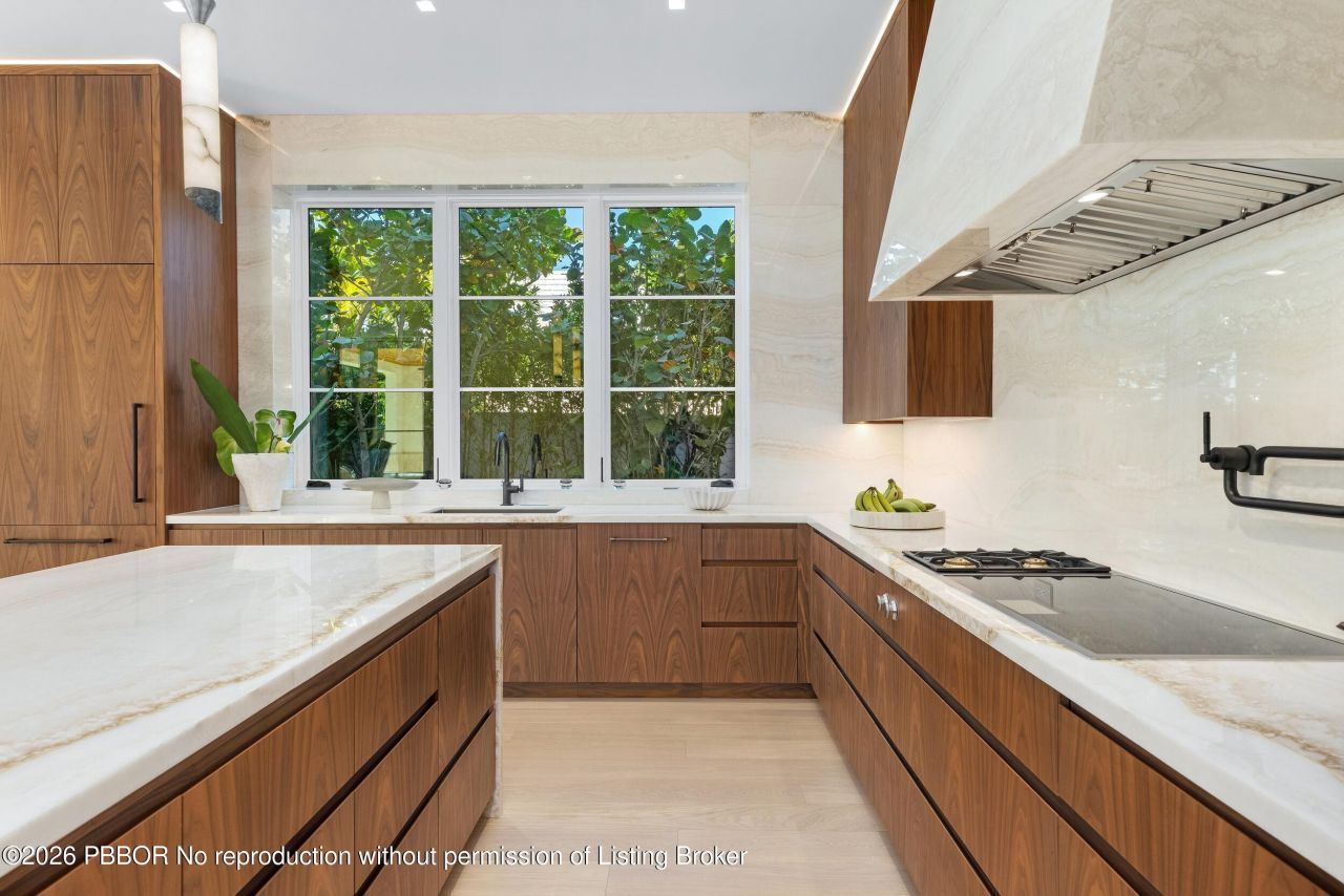 1265 N Lake Way, Palm Beach, FL 33480 Photo