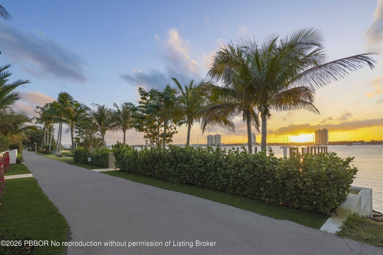 1265 N Lake Way, Palm Beach, FL 33480 Photo