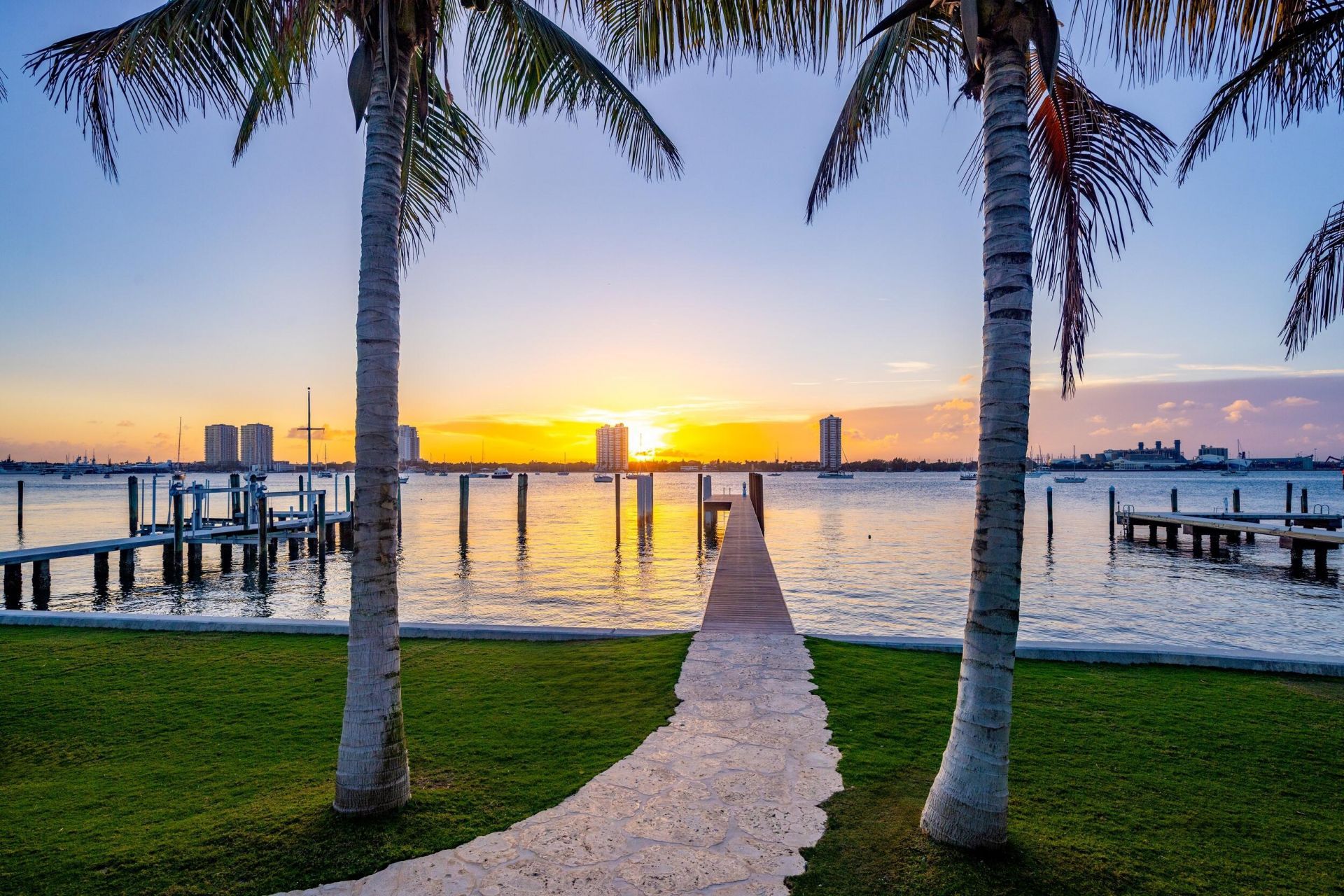 1265 N Lake Way, Palm Beach, FL 33480 Photo