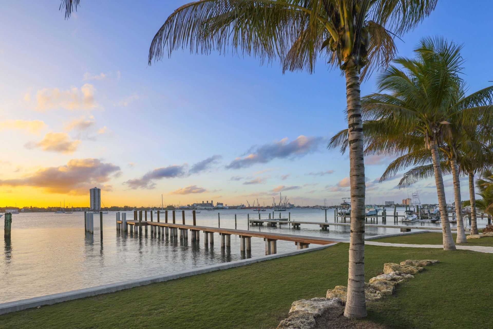 1265 N Lake Way, Palm Beach, FL 33480 Photo