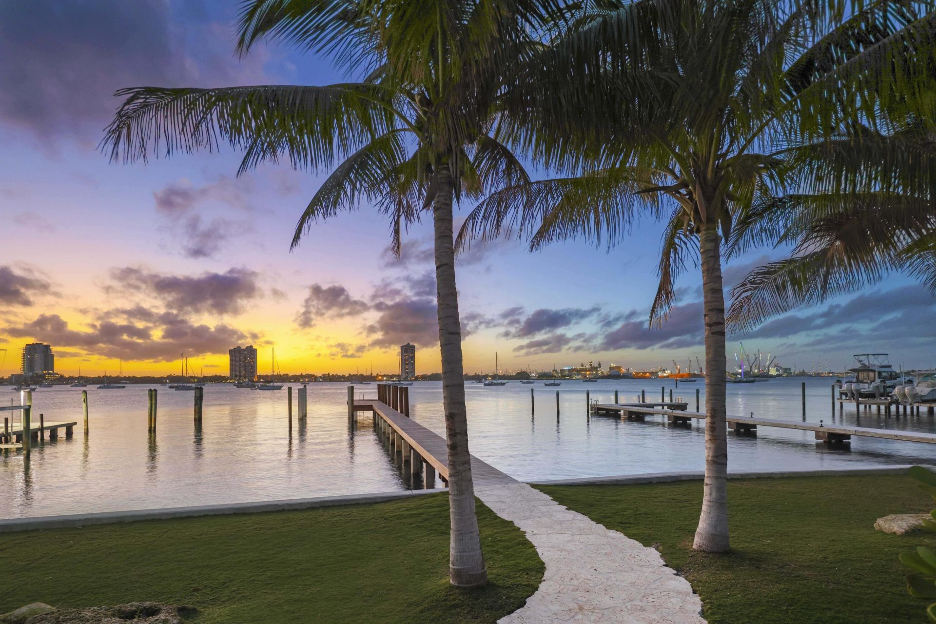 1265 N Lake Way, Palm Beach, FL 33480 Photo