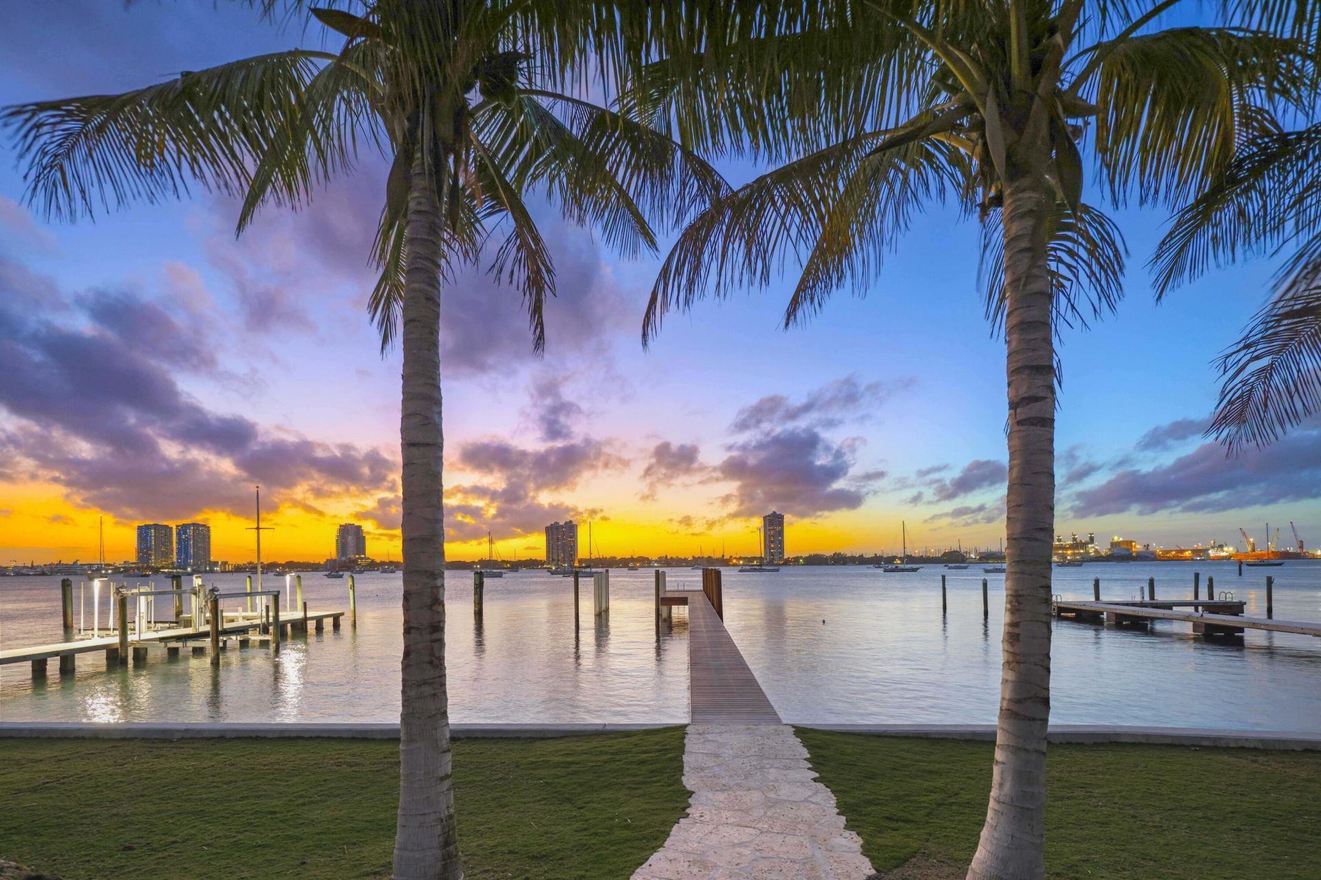 1265 N Lake Way, Palm Beach, FL 33480 Photo