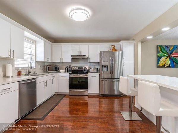 150 S Hollybrook Terrace, Unit 107, Pembroke Pines, FL 33025