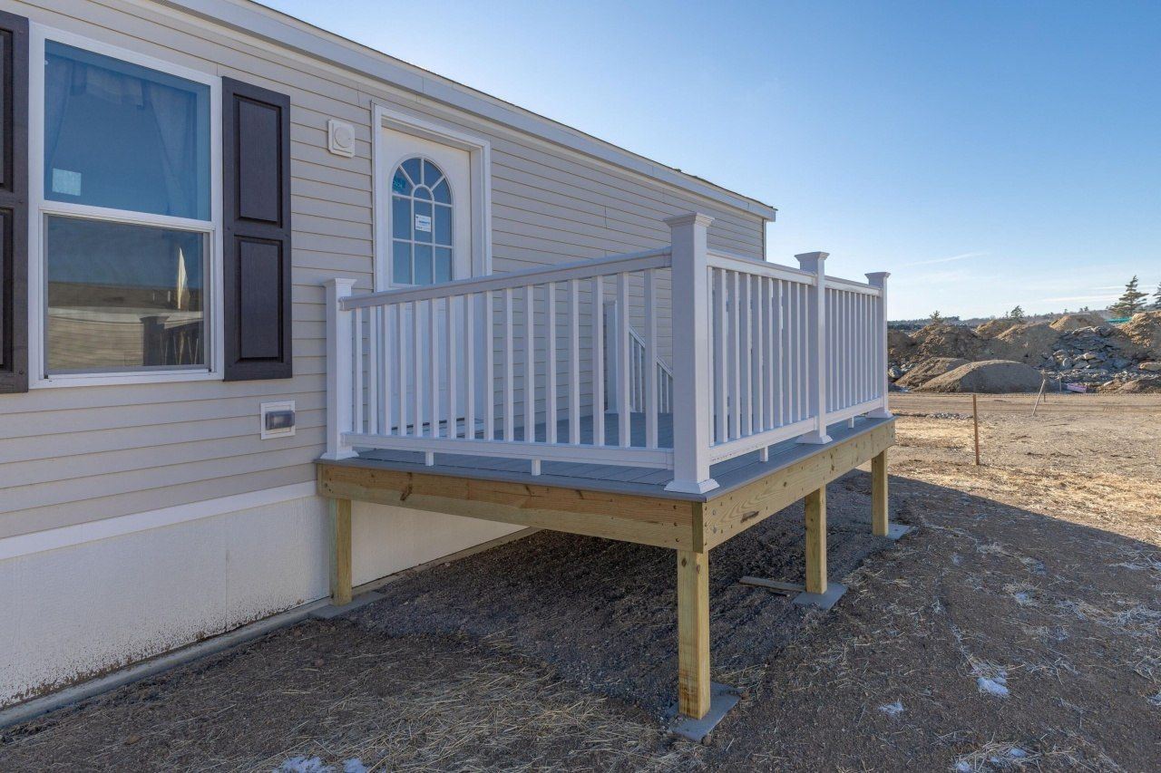 4 Goose Neck Road Hancock, ME 04640