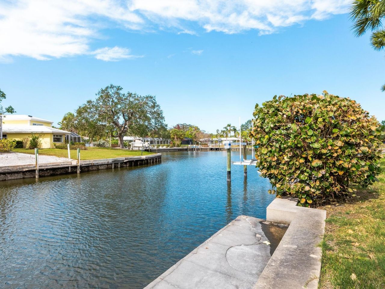 5560 Shadow Lawn Drive, Sarasota, FL 34242 Photo