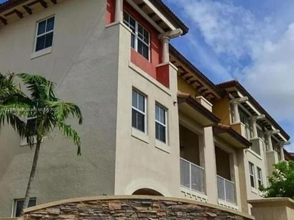 8930 NW 97th Ave, Unit 202, Doral, FL 33178