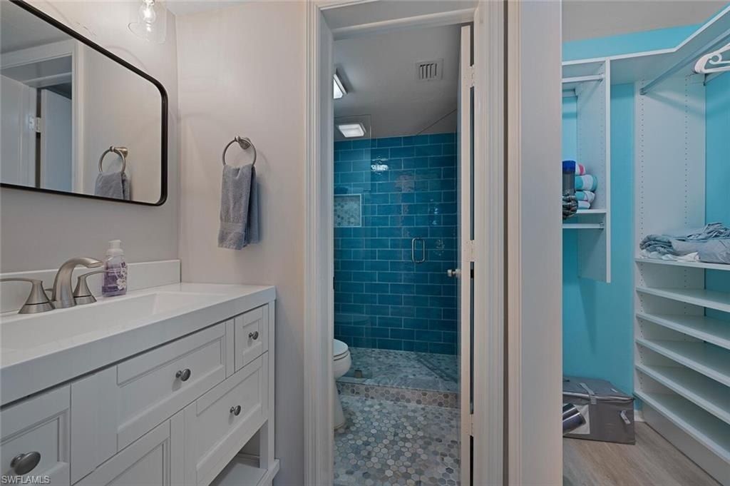 600 Neapolitan Way, Unit 248, Naples, FL 34103 Photo