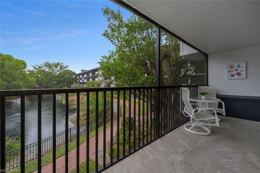 600 Neapolitan Way, Unit 248, Naples, FL 34103 Photo