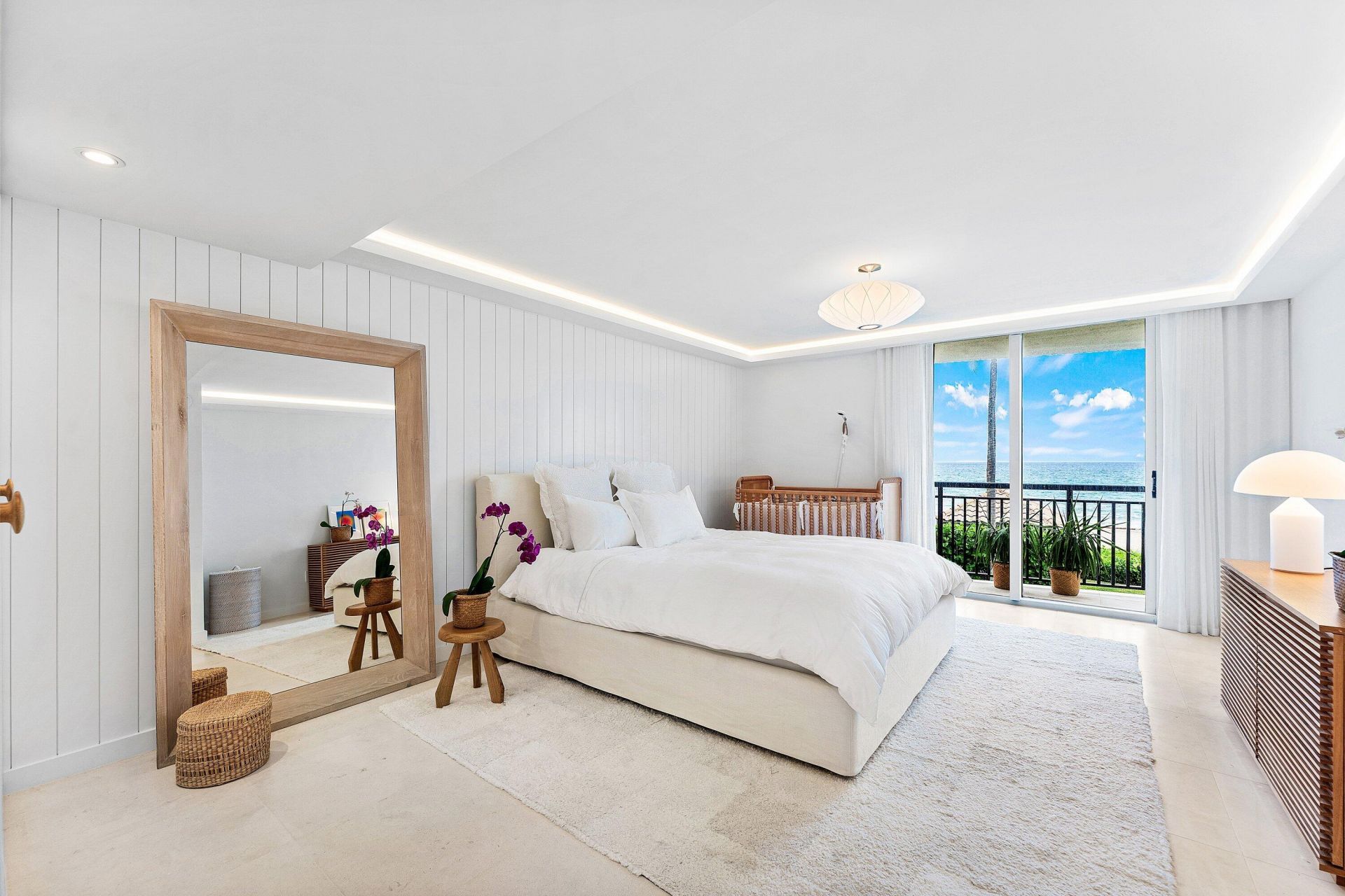 3951 N Ocean Boulevard, Unit 201, Gulf Stream, FL 33483 Photo