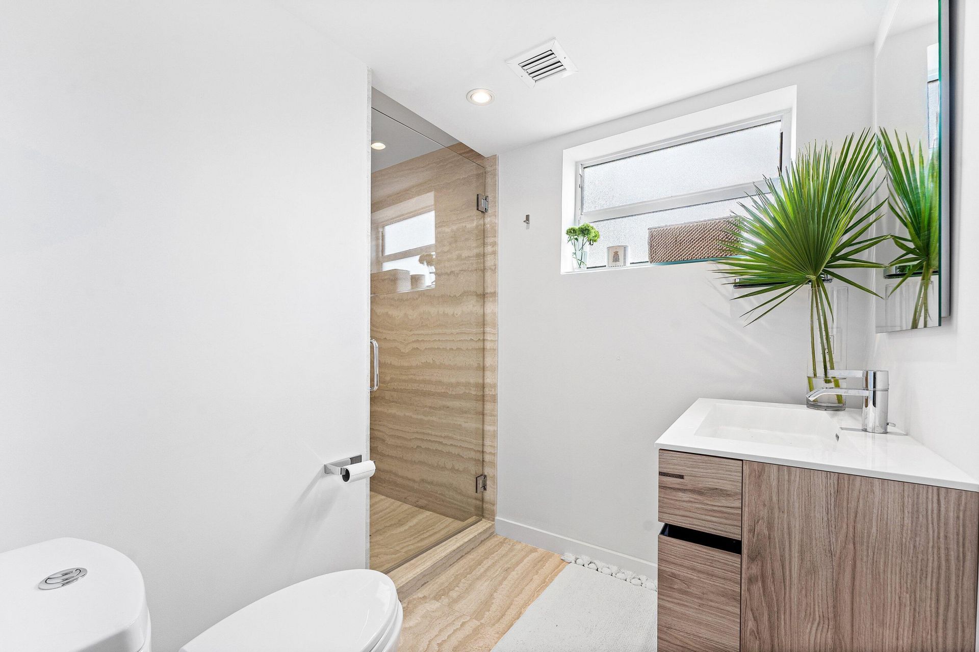 3951 N Ocean Boulevard, Unit 201, Gulf Stream, FL 33483 Photo