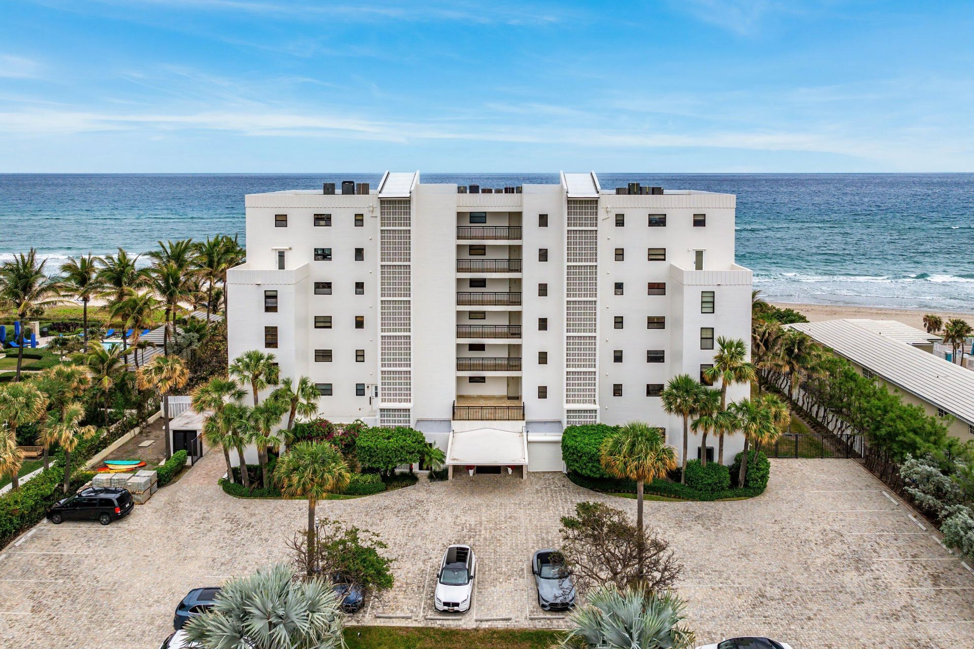 3951 N Ocean Boulevard, Unit 201, Gulf Stream, FL 33483 Photo