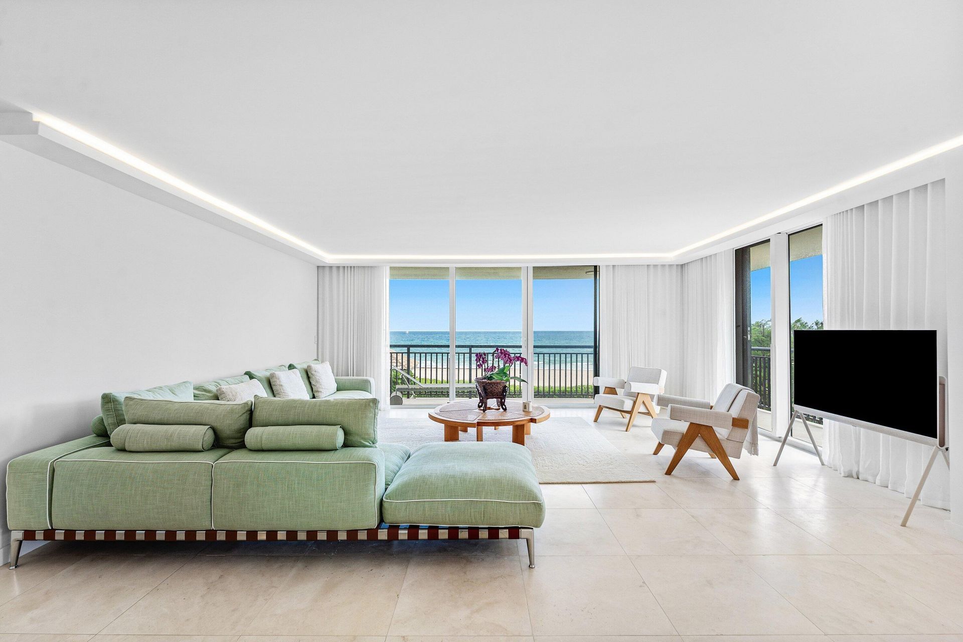 3951 N Ocean Boulevard, Unit 201, Gulf Stream, FL 33483 Photo