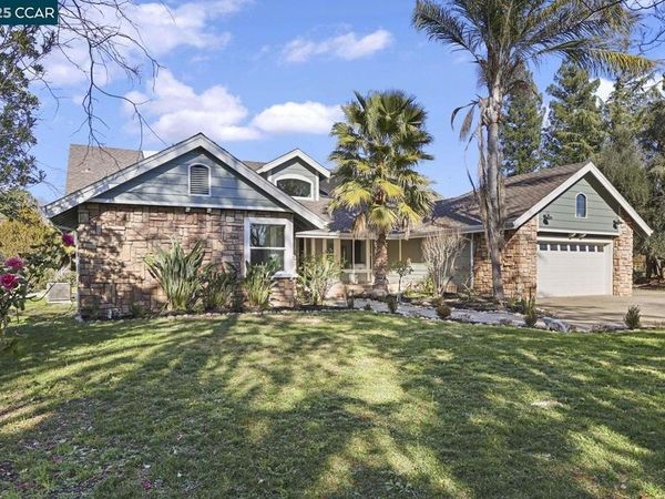 5181 Winding Way, Vacaville, CA 95688