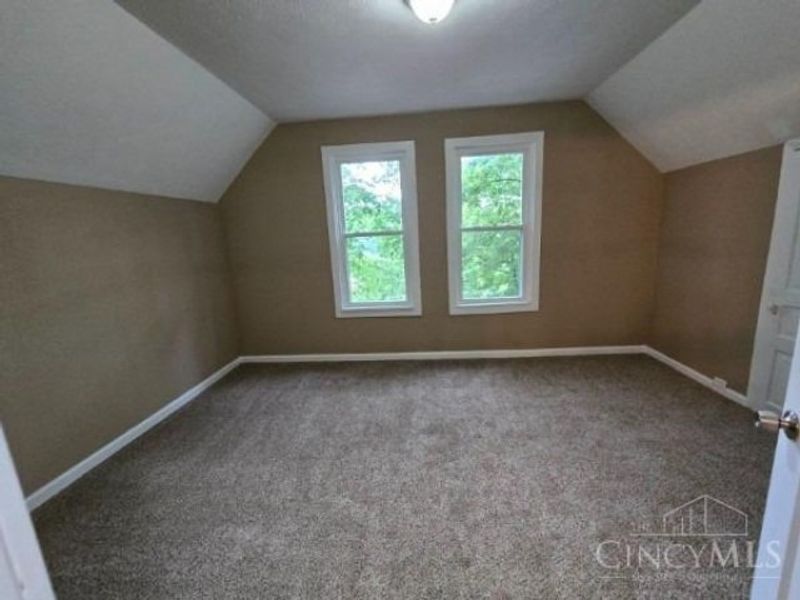 4556 Hamilton Avenue, Cincinnati, OH 45223 Photo 4