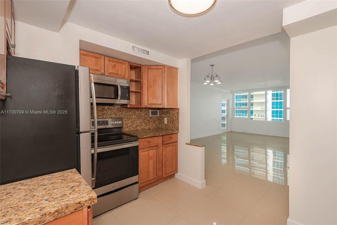 3505 S Ocean Dr, Unit 1411, Hollywood, FL 33019 Photo
