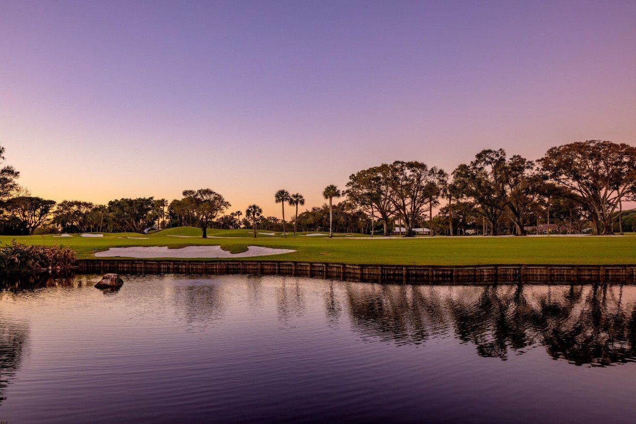 39 Country Road S, Village of Golf, FL 33436 Photo