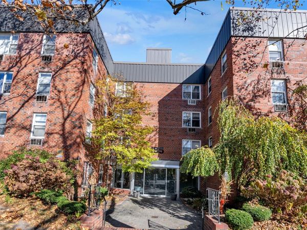 185 S. Middle Neck Road, Unit 1G, Great Neck, NY 11021