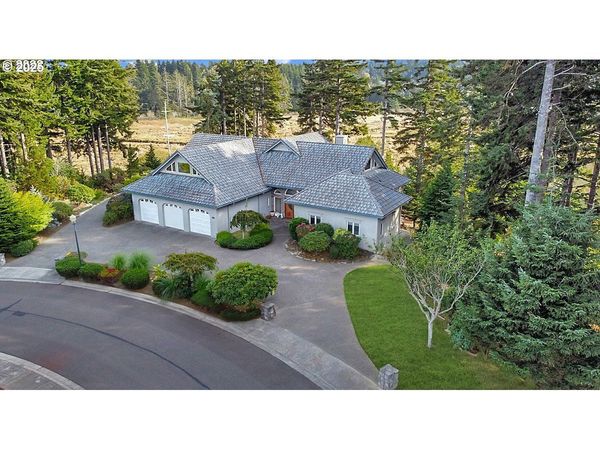 2719 ALDER RIDGE DR, North Bend, OR 97459