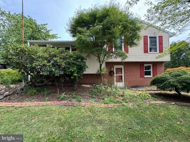 1941 CEDAR DRIVE, SPRING GROVE, PA 17362
