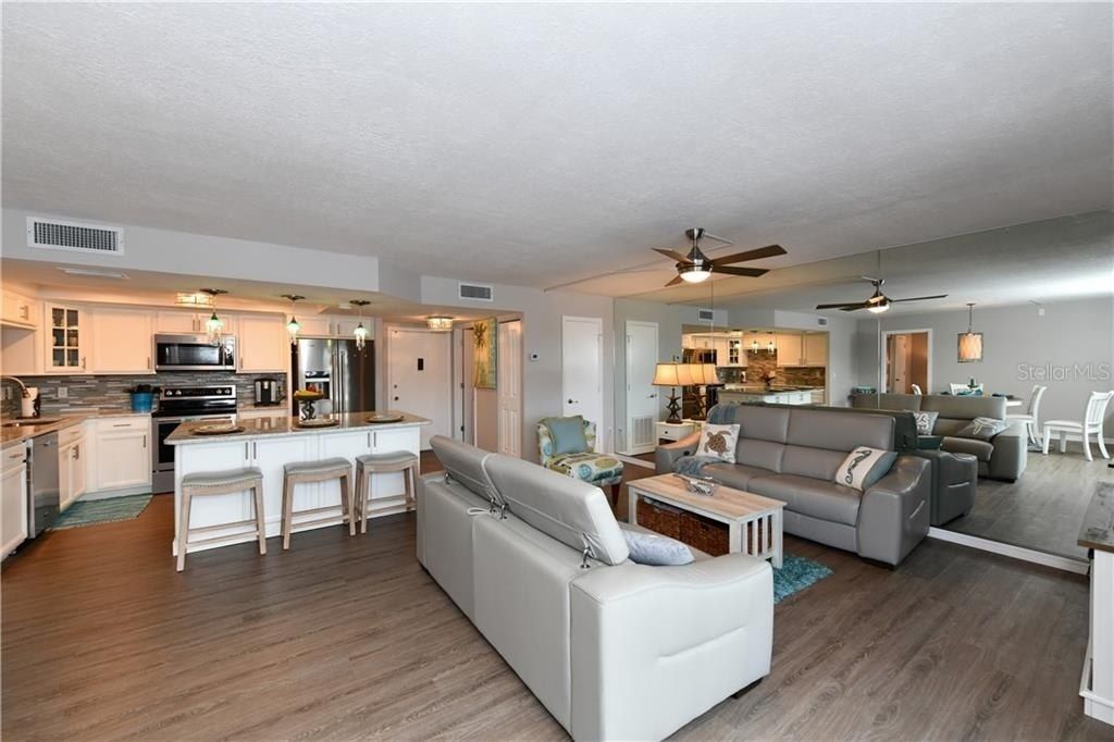 800 Benjamin Franklin Drive, Unit 403, Sarasota, FL 34236 Photo