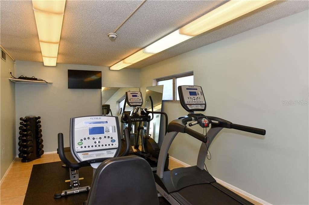 800 Benjamin Franklin Drive, Unit 403, Sarasota, FL 34236 Photo