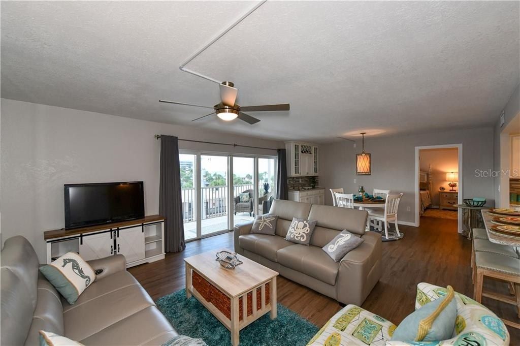 800 Benjamin Franklin Drive, Unit 403, Sarasota, FL 34236 Photo