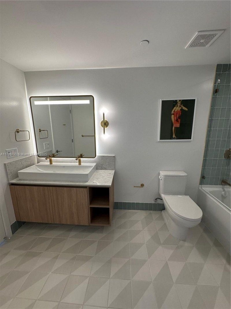 601 NE 1st Ave, Unit 3704, Miami, FL 33132 Photo