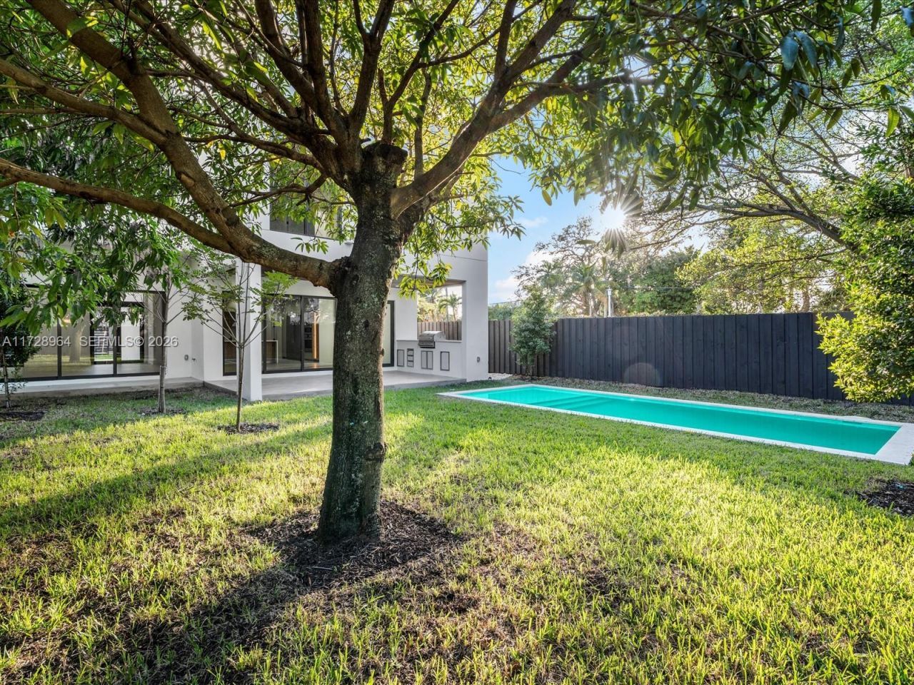 2285 SW 17th Ter, Miami, FL 33145 Photo