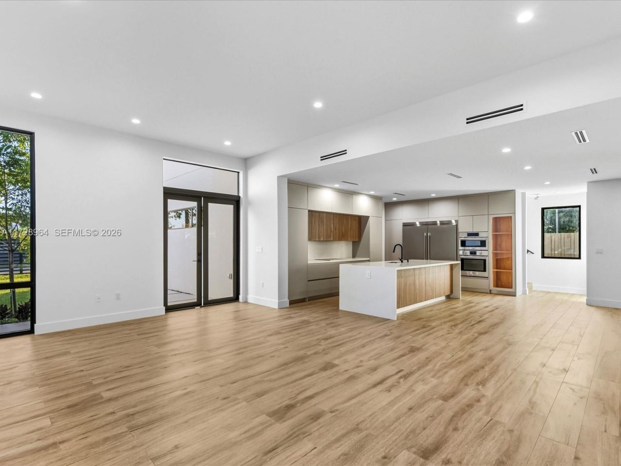 2285 SW 17th Ter, Miami, FL 33145 Photo