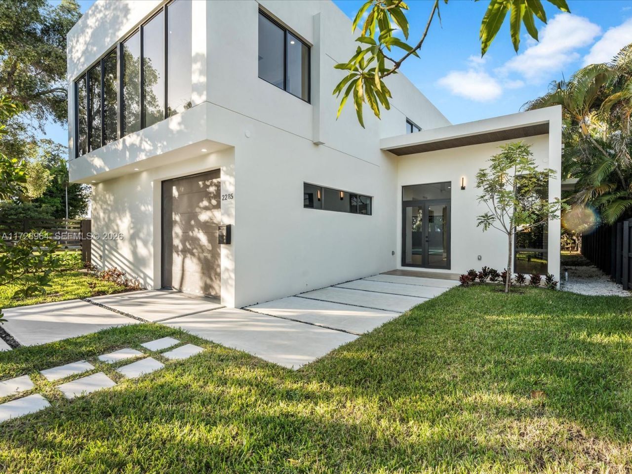 2285 SW 17th Ter, Miami, FL 33145 Photo