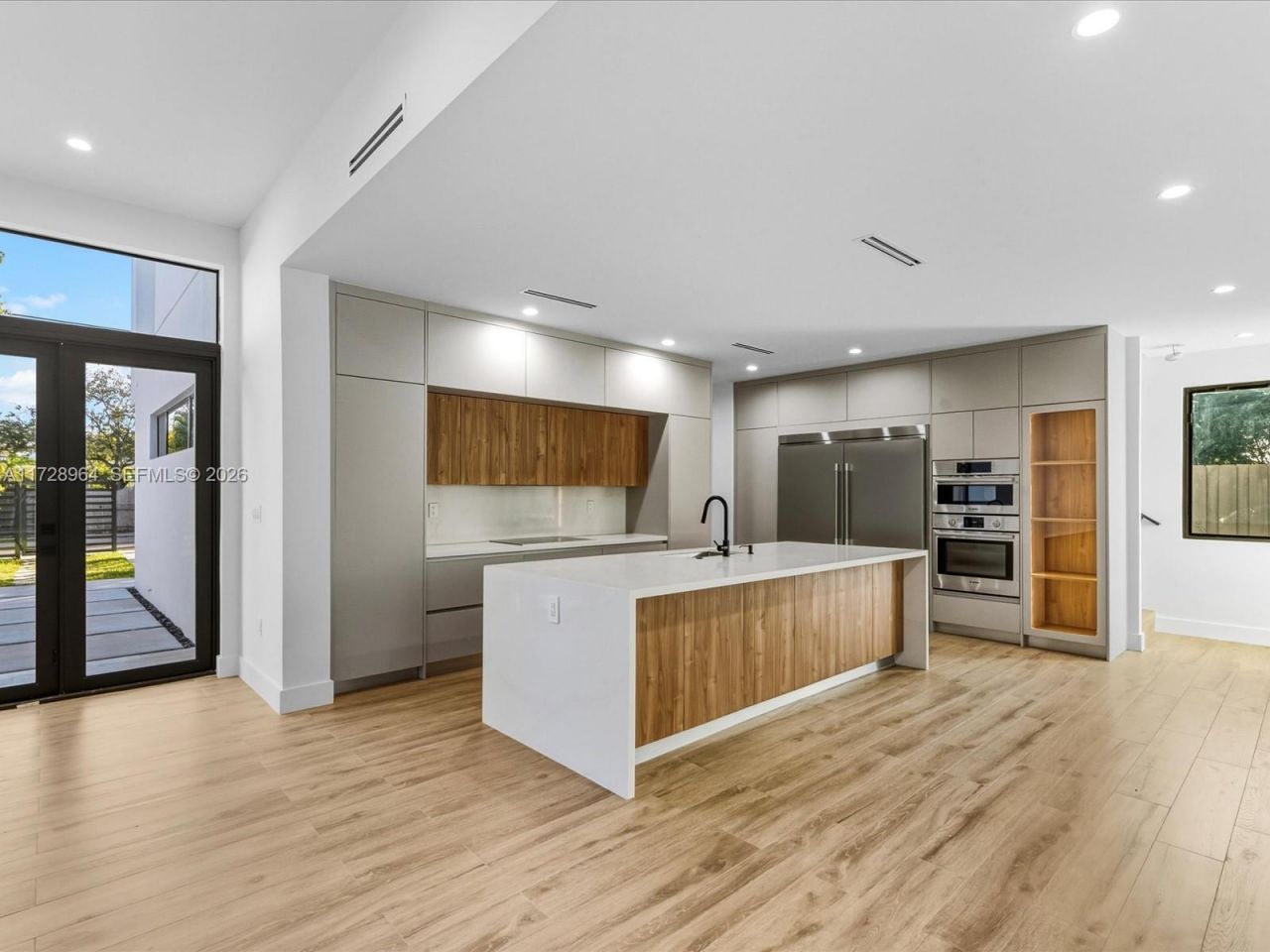 2285 SW 17th Ter, Miami, FL 33145 Photo