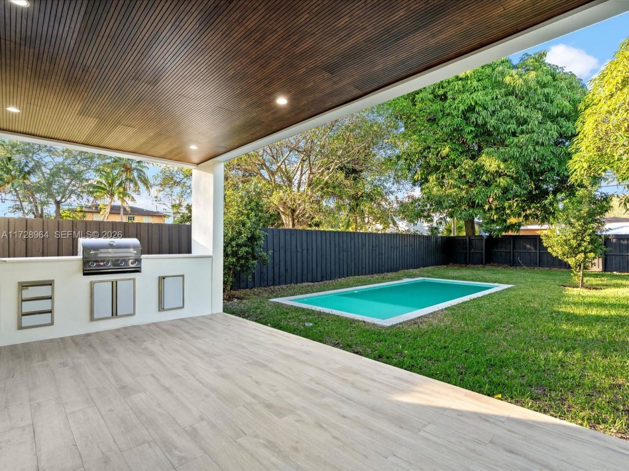 2285 SW 17th Ter, Miami, FL 33145 Photo