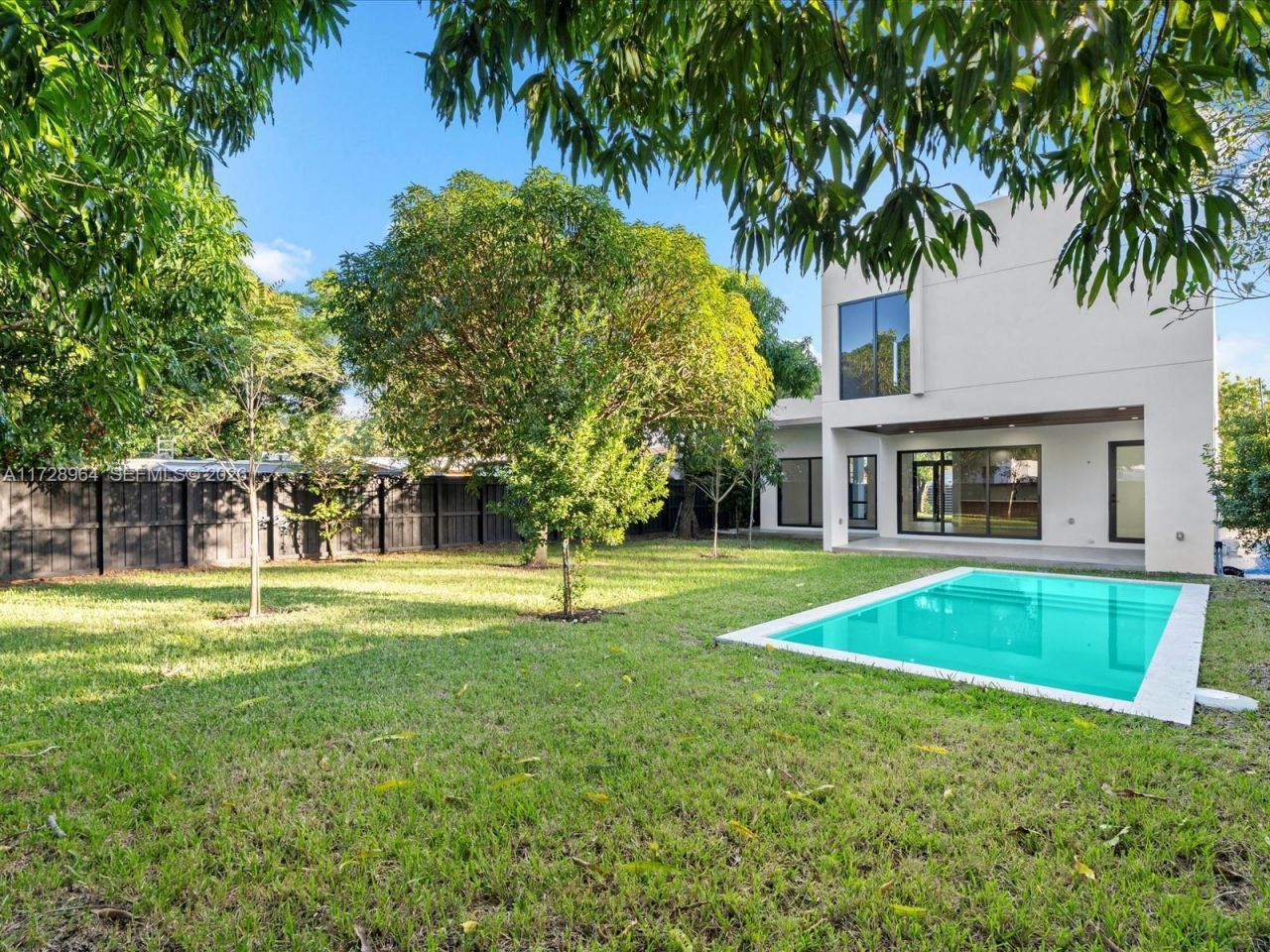 2285 SW 17th Ter, Miami, FL 33145 Photo