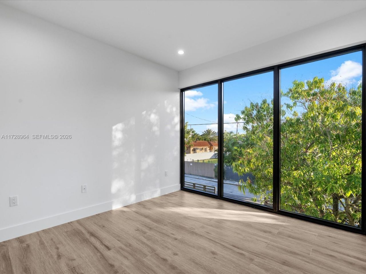 2285 SW 17th Ter, Miami, FL 33145 Photo