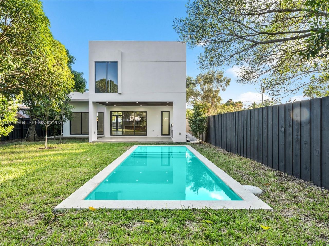 2285 SW 17th Ter, Miami, FL 33145 Photo