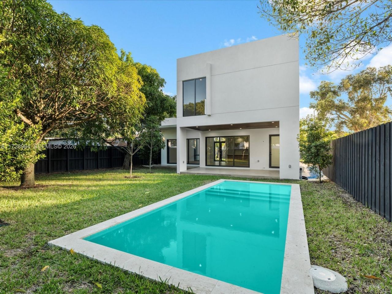 2285 SW 17th Ter, Miami, FL 33145 Photo