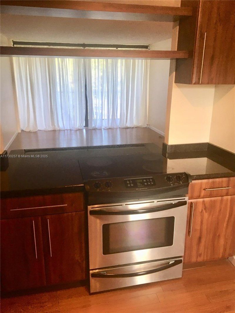 3101 N Country Club Drive, Unit 306, Aventura, FL 33180 Photo