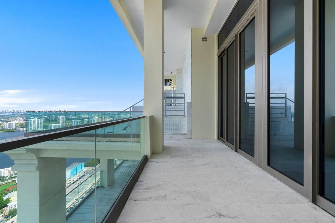 17901 Collins, Unit Ph4705, Sunny Isles Beach, FL 33160 Photo