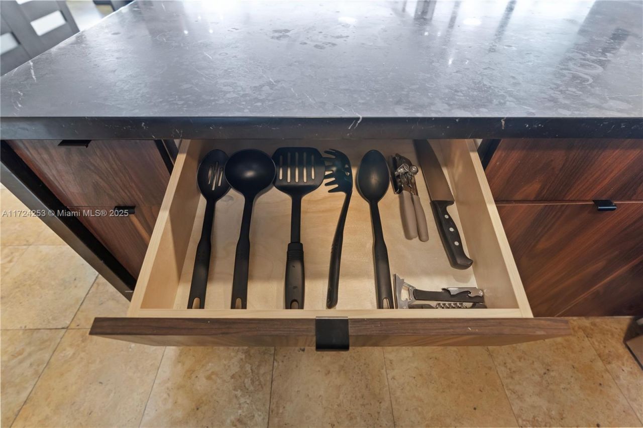 5225 Collins Ave, Unit 501, Miami Beach, FL 33140 Photo