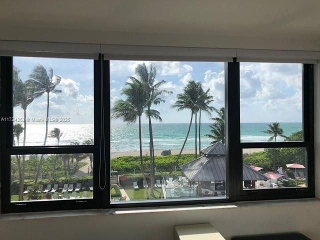 5225 Collins Ave, Unit 501, Miami Beach, FL 33140 Photo