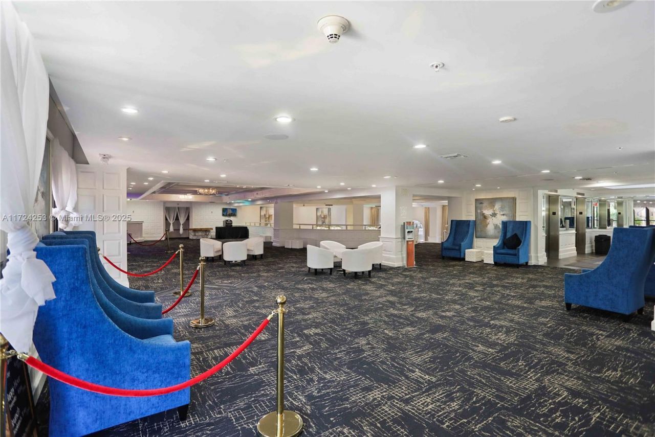 5225 Collins Ave, Unit 501, Miami Beach, FL 33140 Photo