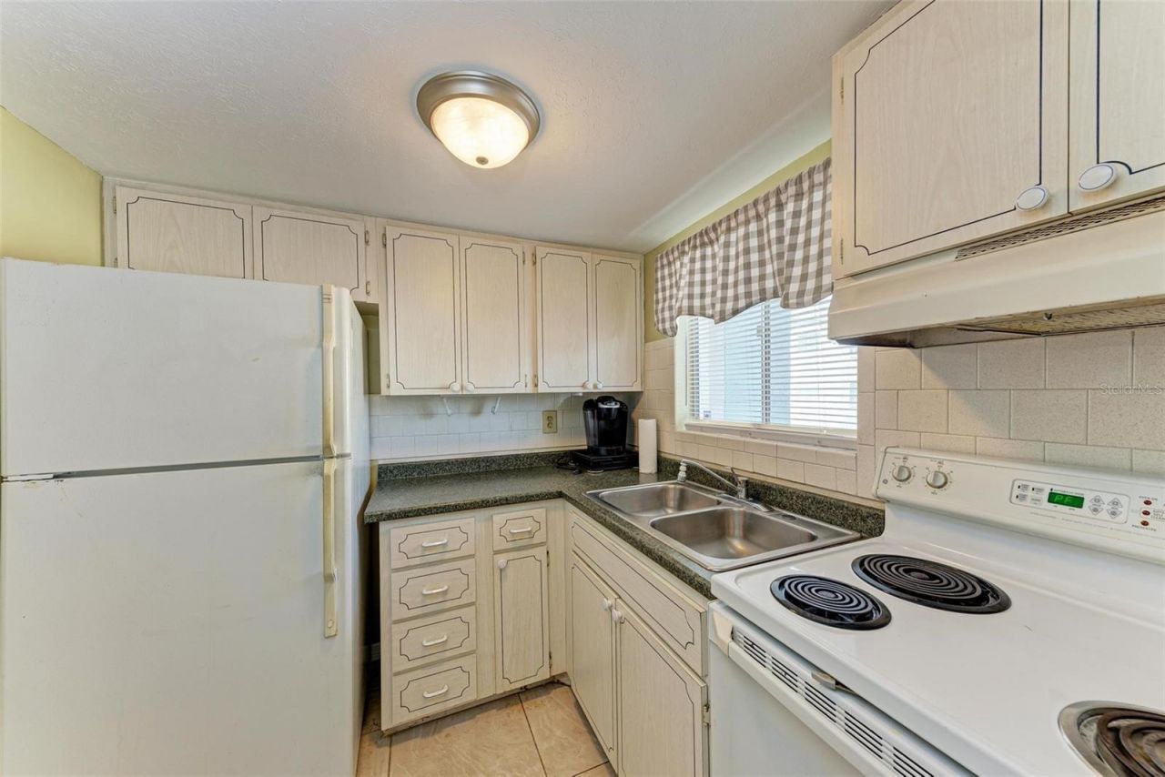 5938 Welcome Road, Unit H22, Bradenton, FL 34207 Photo