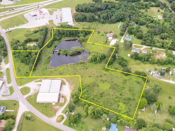 000 W Pine St, Phillipsburg, MO 65722