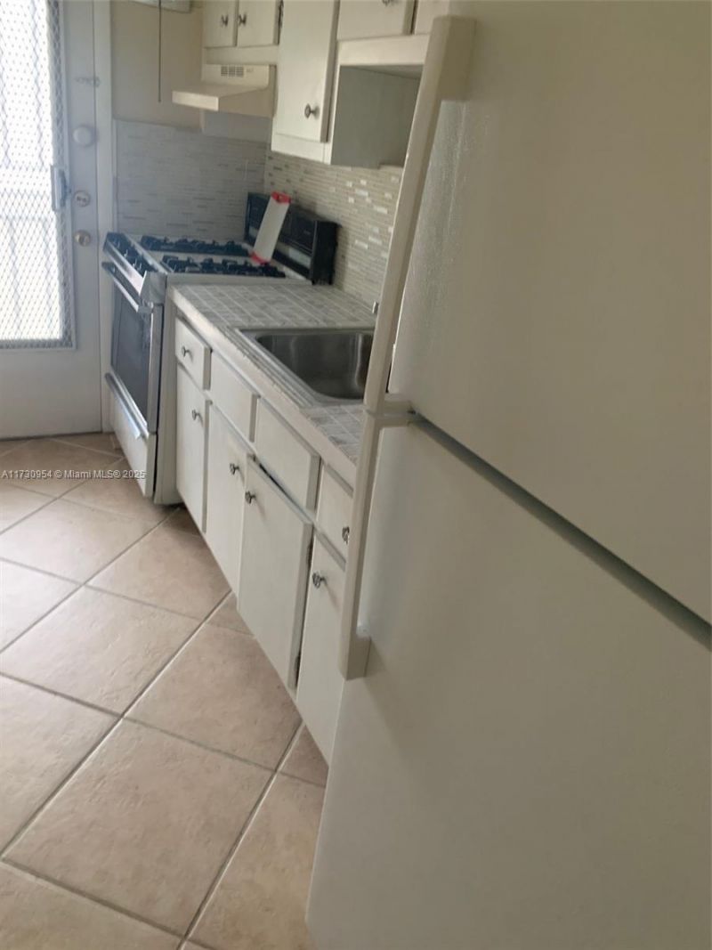 122 NE 204th St, Unit 21, Miami Gardens, FL 33179 Photo