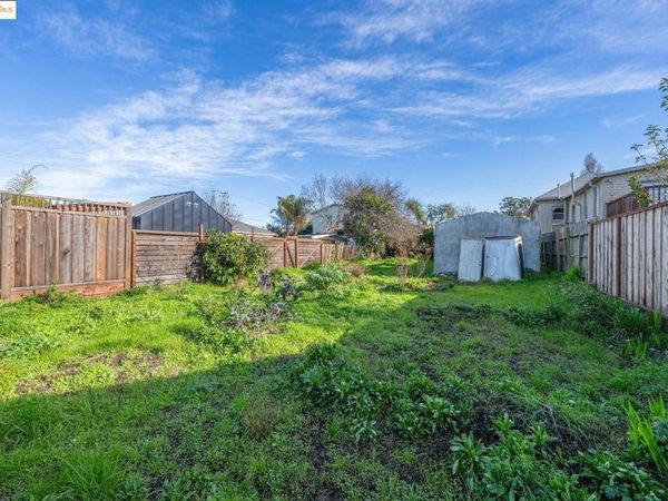 3032 Mabel St, Berkeley, CA 94702