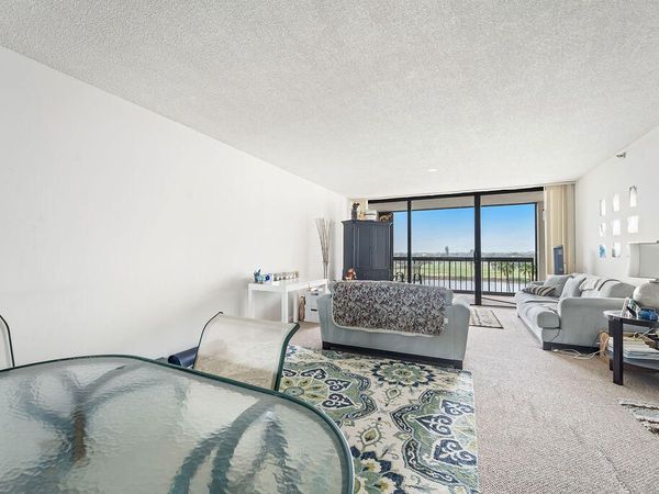 356 Golfview Road, Unit 505, North Palm Beach, FL 33408