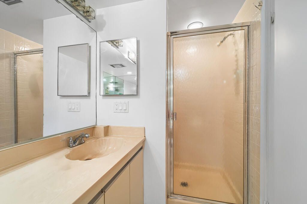 356 Golfview Road, Unit 505, North Palm Beach, FL 33408 Photo