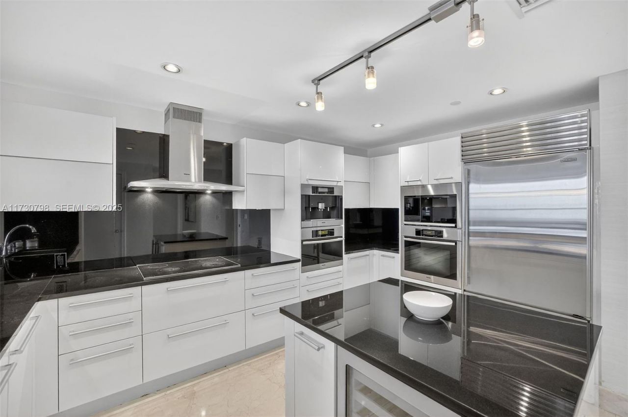 17121 Collins Ave, Unit 3905, Sunny Isles Beach, FL 33160 Photo